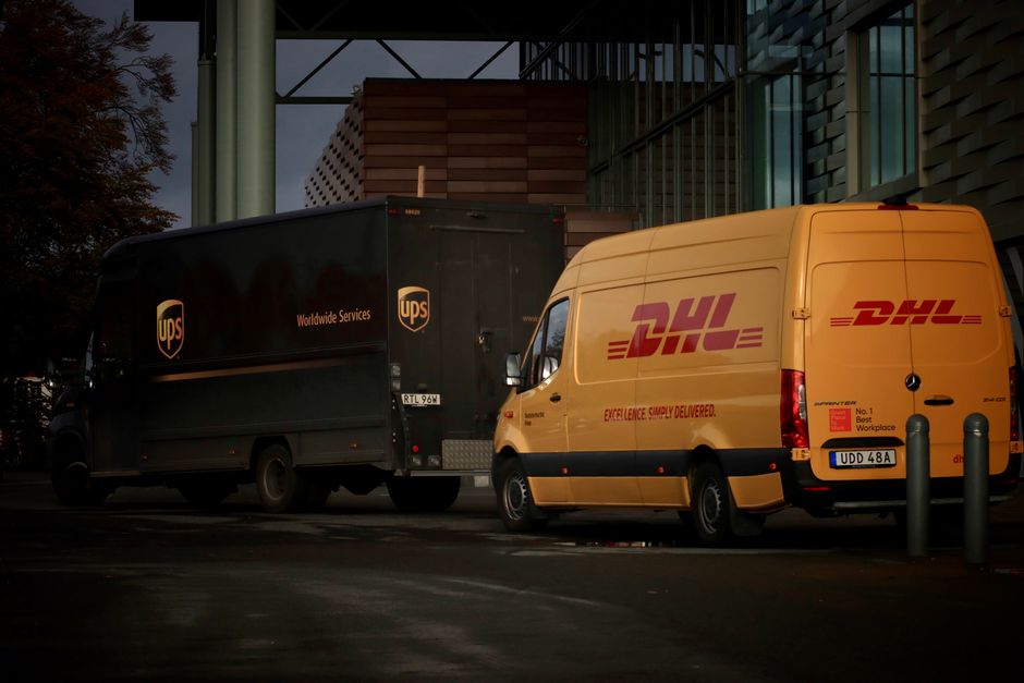 24 hour courier service